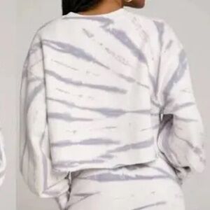 NWT Good American Cropped Lilac Pullover